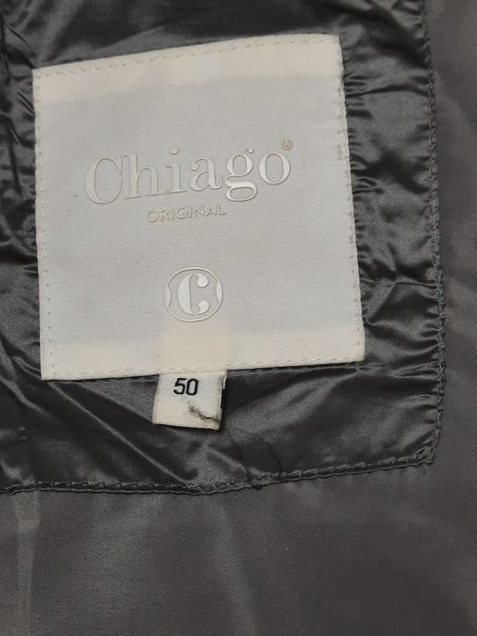 Пуховик  зимний  с капюшоном.