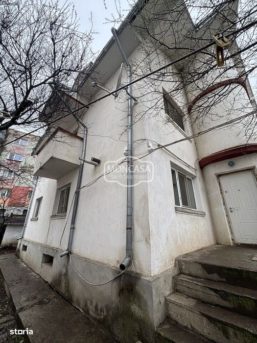 Vila  S+P+E+Pod ideala pentru investitie, teren 300 mp
