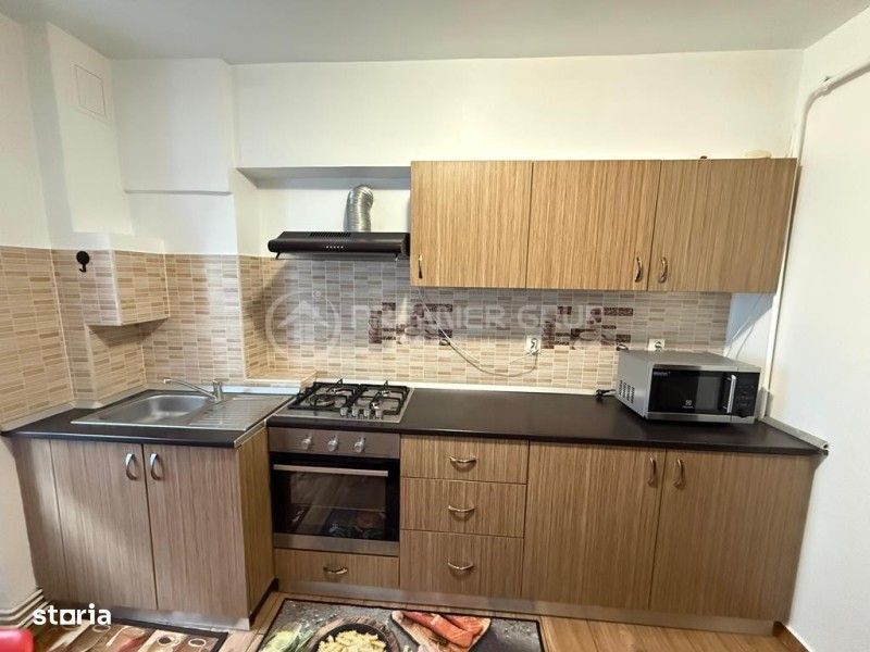 Langa Pallas! Etaj intermediar! Apartament 2 camere 56mp, centrala, AC
