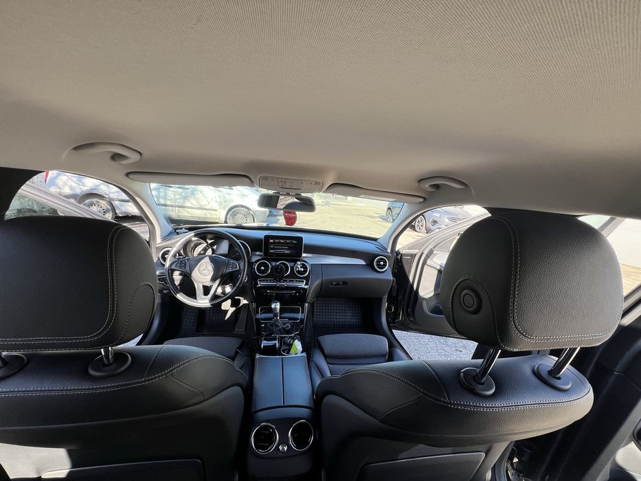 De vanzare ! Mercedes C 180