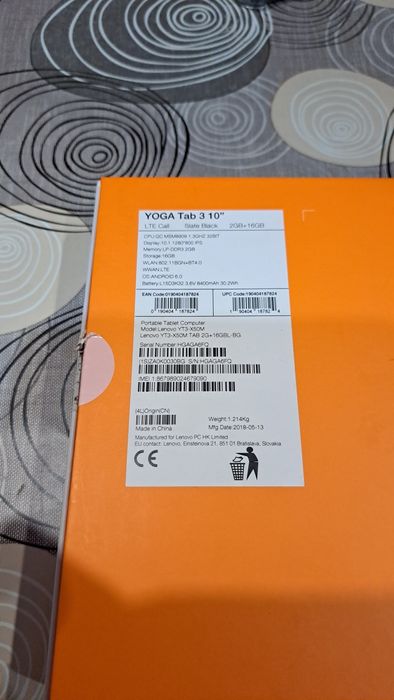 Таблет с кожен калъф