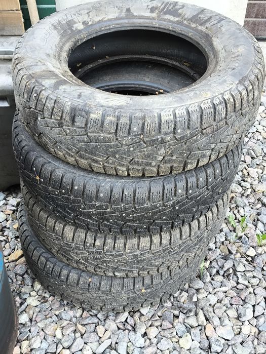 Шины зимние, 225/70 R16