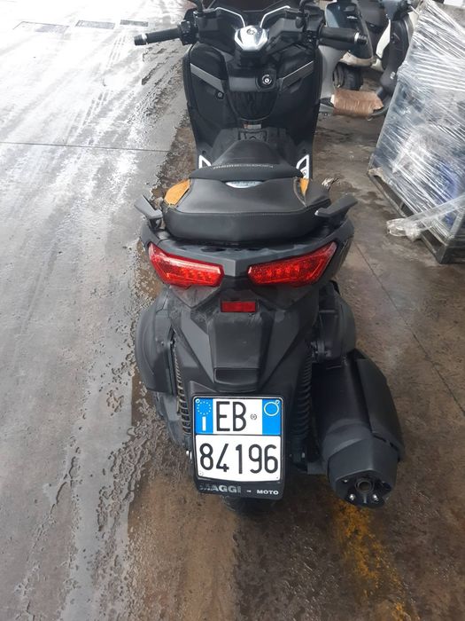 Скутер Ямаха Х-Мах(Yamaha X-Max 400i,300i,250i,125i)-на части