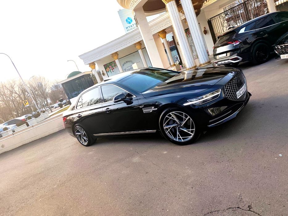 Genesis G90 long VIP xizmati. English speaking driver. VIP Transfer ca