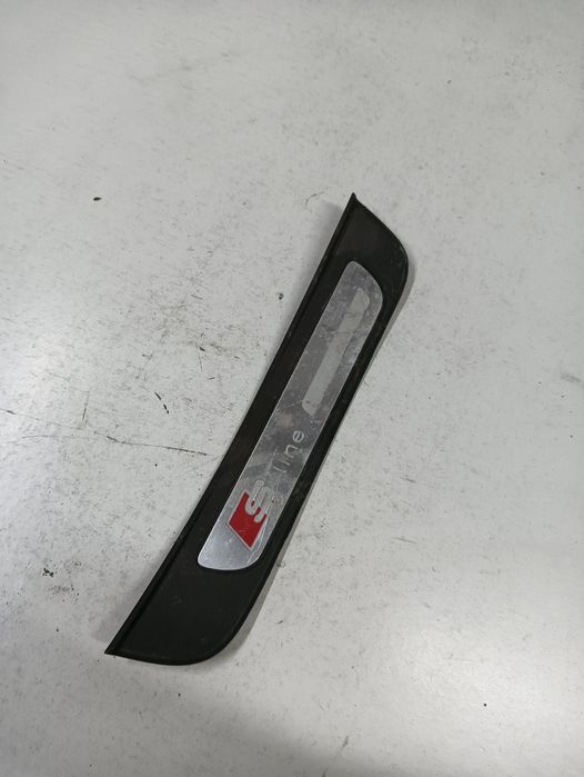 Sigla / Emblema Audi A5/S5 8T3 2007 - 2017 8T8853376B