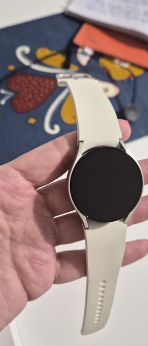 Samsun Galaxy Watch 6 Gold - нов
