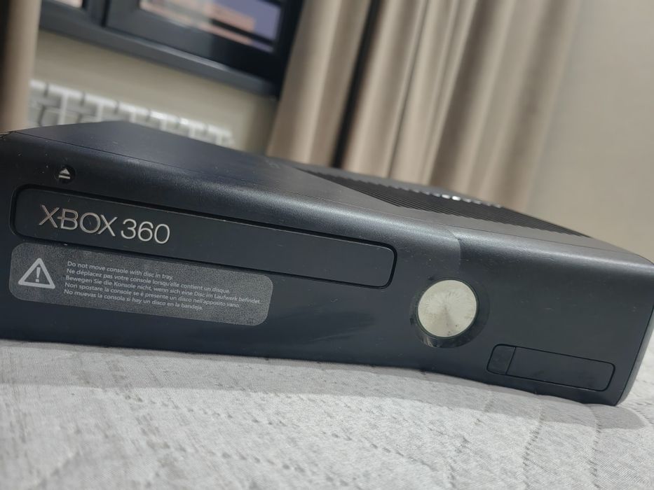 Xbox 360 в идеале 2 джойстика
