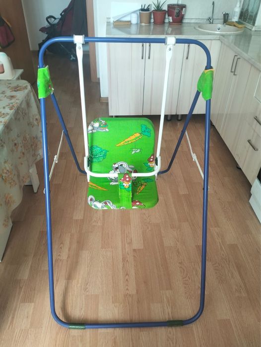 Продам детскую  качелю