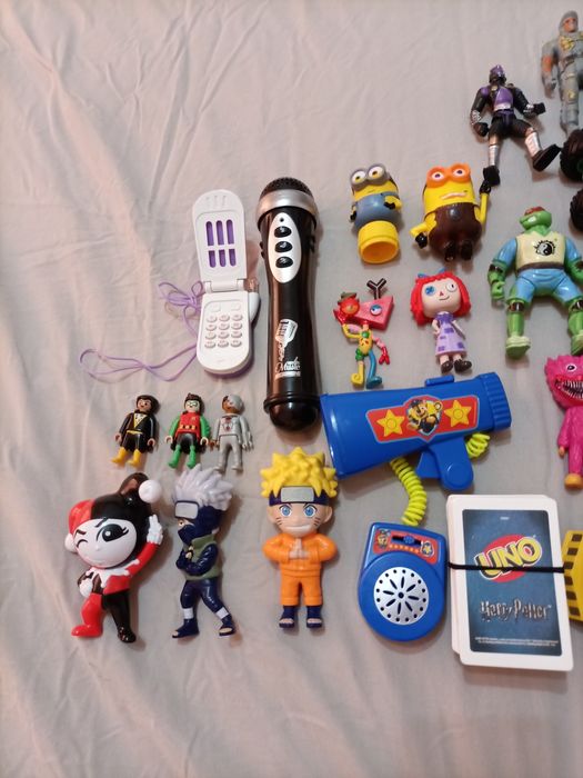 Дребни детски играчки.За момче.