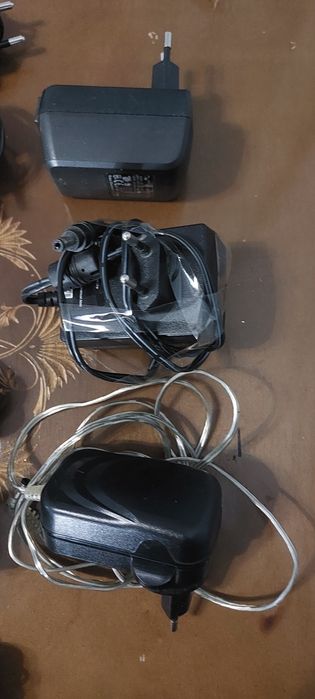 Продам адаптеры, зарядные устройства