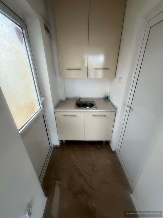 Дава се под наем Магазин в Пловдив, Център - 80 кв.м за 648.21 € - Снимка #2