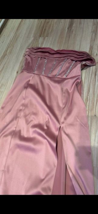 Официална рокля