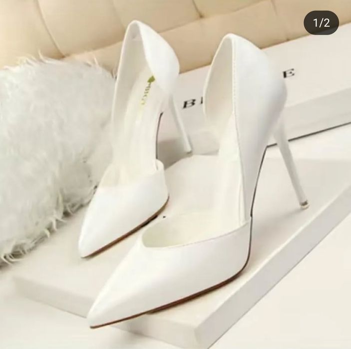 Продам туфли новые