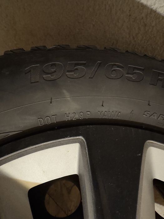 Комплект гуми с джанти Kumho