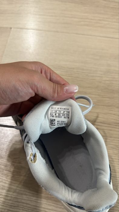 Кроссовки Adidas