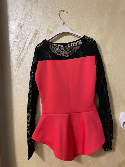 Елегантна дантелена блуза