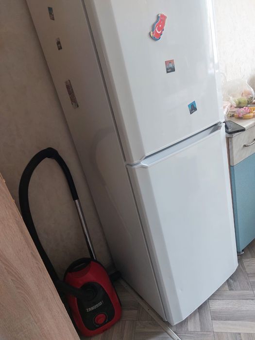Продам холодильник
