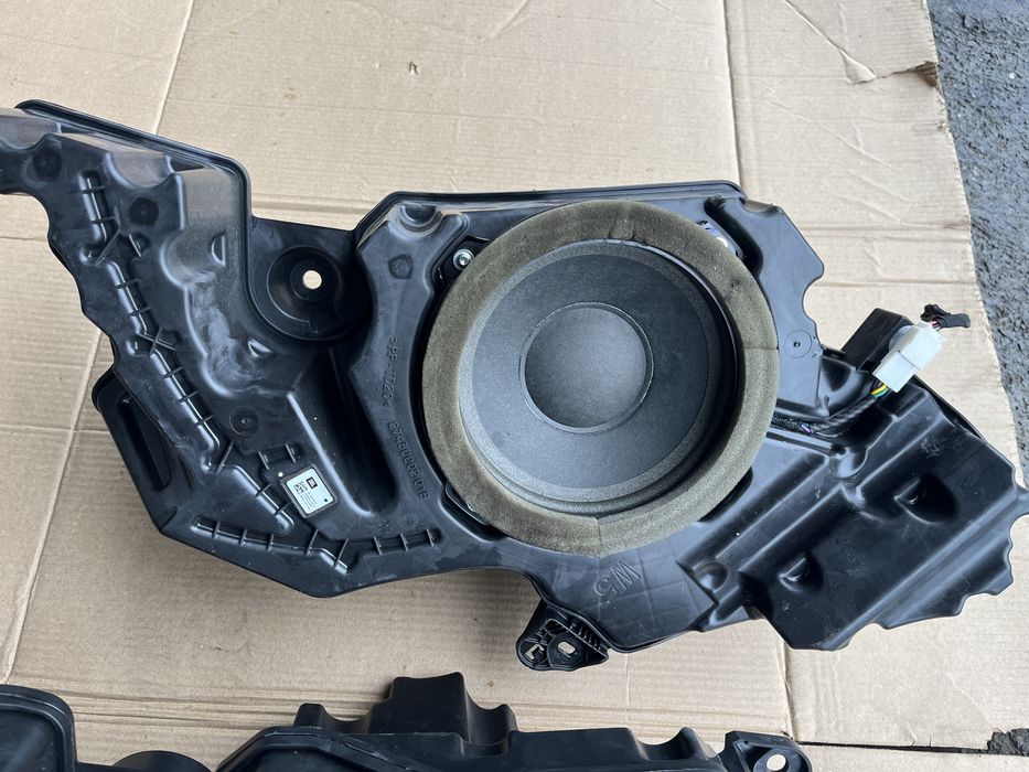Subwoofer JBL Toyota C-HR