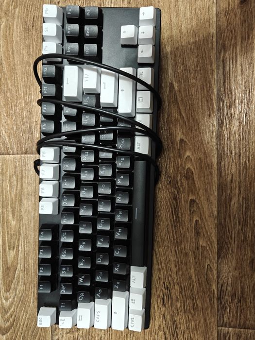 Продам Клавиатуру Leaven K550