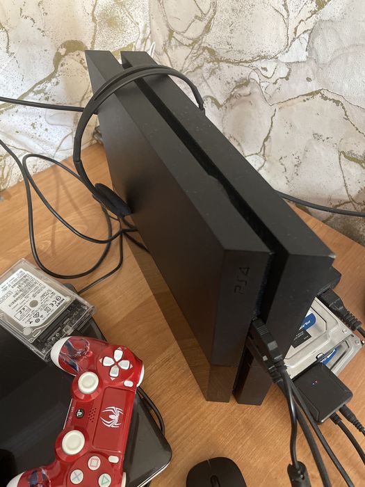 Плейстейшен 4 500GB