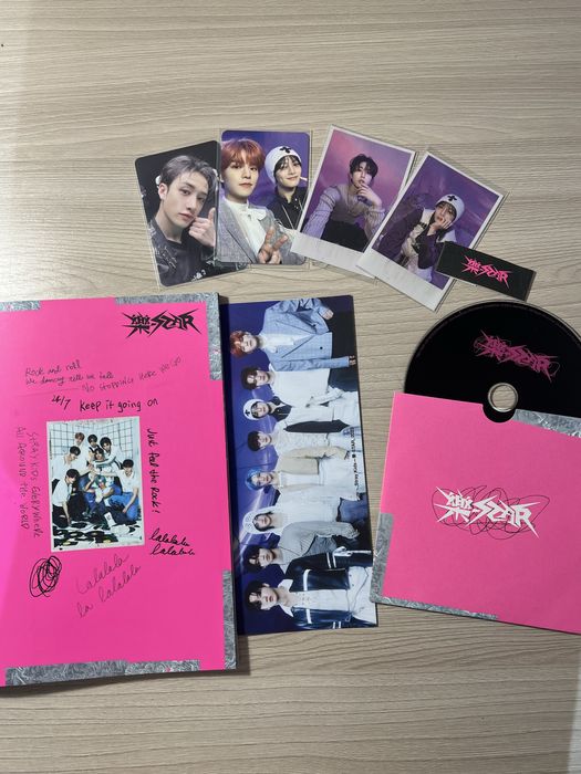 kpop альбом Stray kids ROCK-STAR