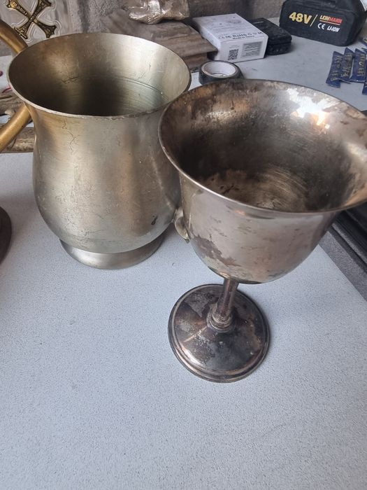 Diverse vase din cupru si alamă