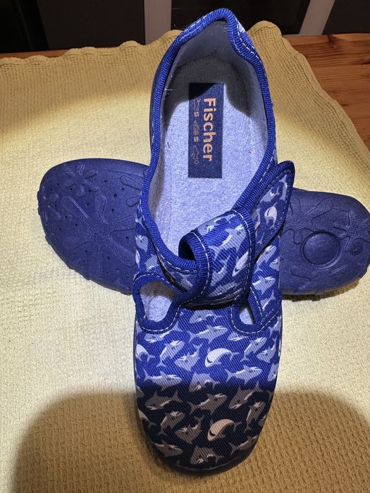 Обувь детская.