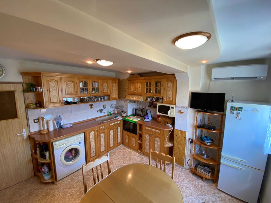 Продава се Двустаен апартамент в Русе, Чародейка - Север - 68 кв.м за 1103 €/кв.м - Снимка #2