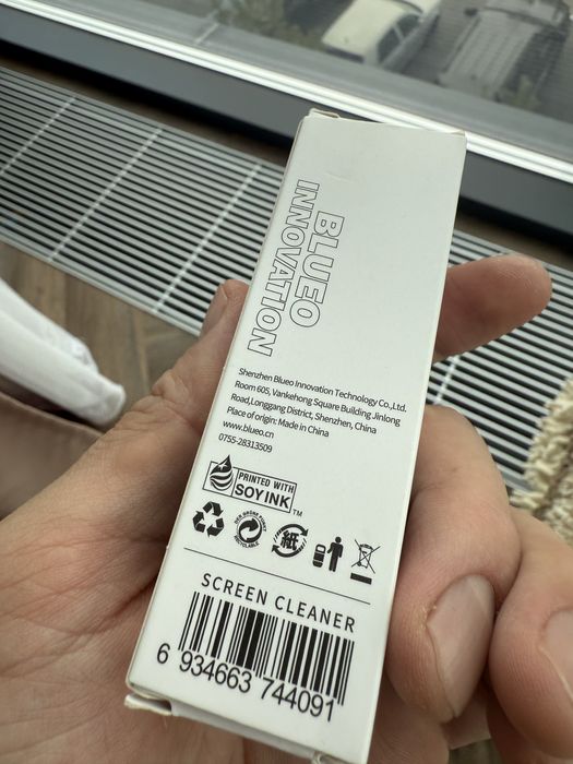 Blueo Screen Cleaner