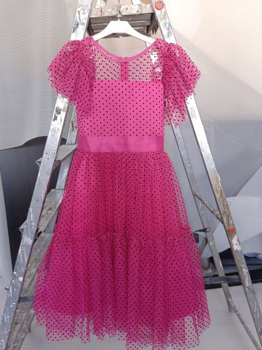 Продам платье на 7-8 лет