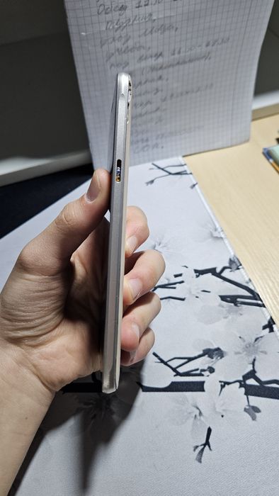 Самсунг g7 2016 в хорошем состояние