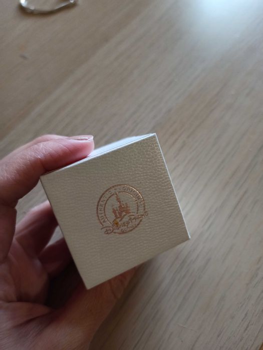 Ново талисманче Pandora Disney parks