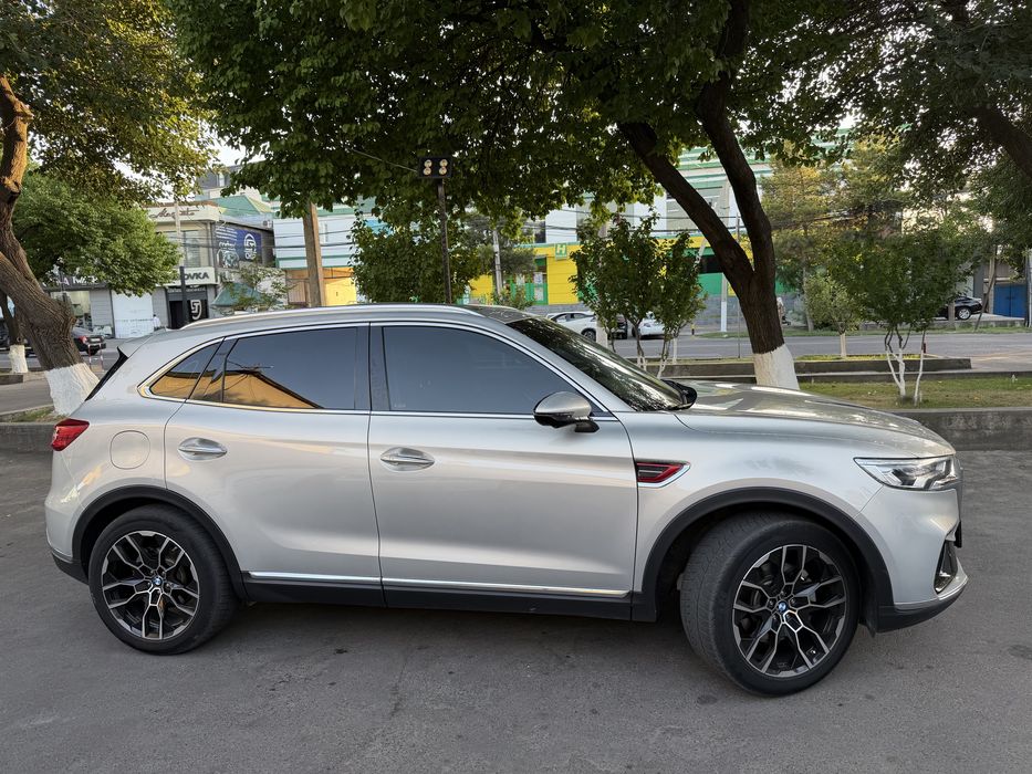 Hongqi HS5 Full 2022