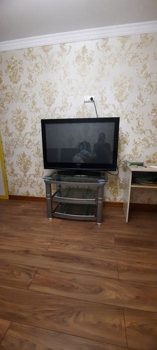 Продам тумбочку под телевизор