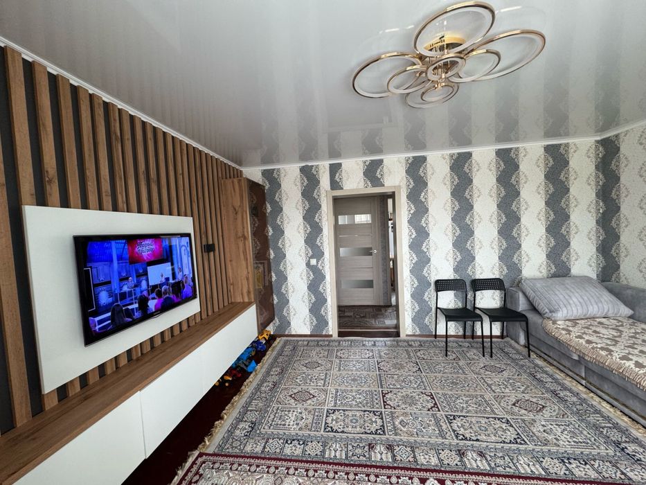 продам благоустр 2 ком квартиру в п Петерфельд