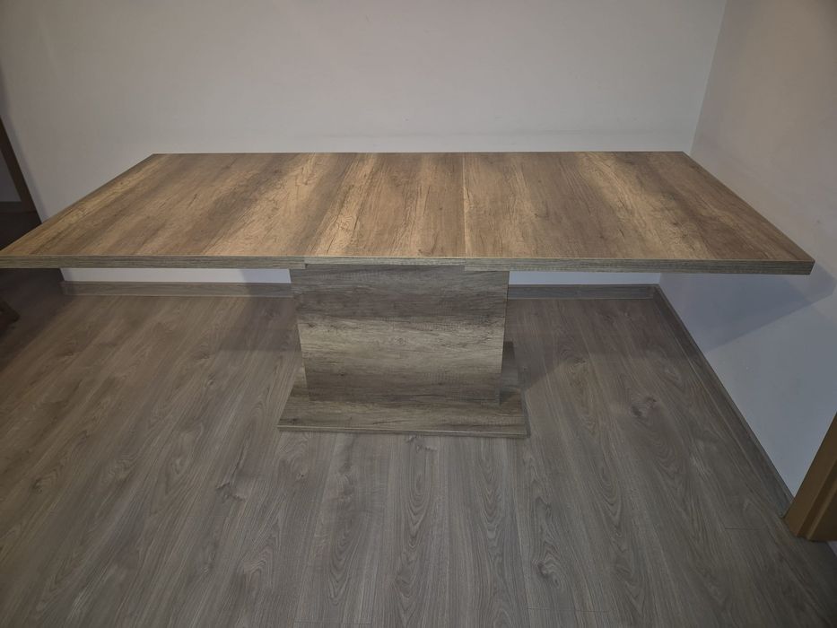 Masa extensibila Tiziano 800 lei negociabil