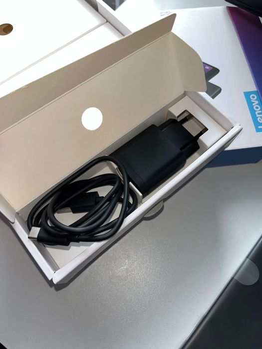 Tableta lenovo M10 FHD plus