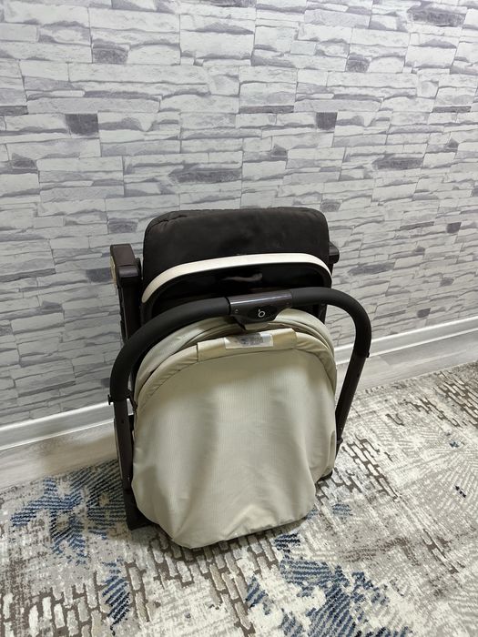 Коляска раскладная, удобная, практичная б|у