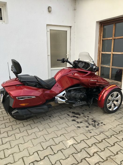 Bombardier can am spyder