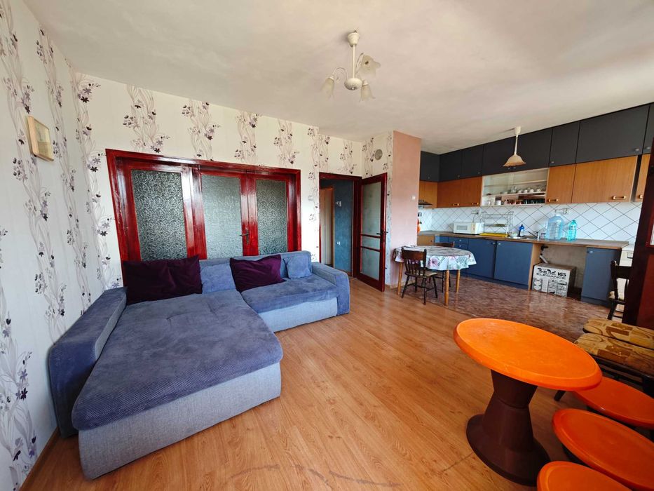 Дава се под наем Тристаен апартамент в Плевен, Мара Денчева - 90 кв.м за 249.9 € - Снимка #1