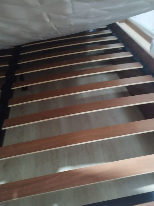 Продам кровать 2х спальный