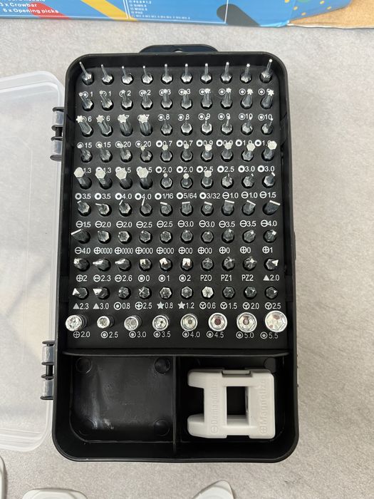 Комплект отвертка 115в1