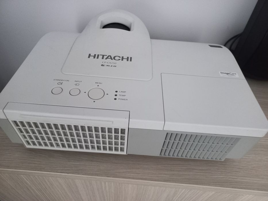 Videoproiector Super Short Throw Hitachi CP-CX250, 2500 Lumeni, ideal Cinema/Școală
