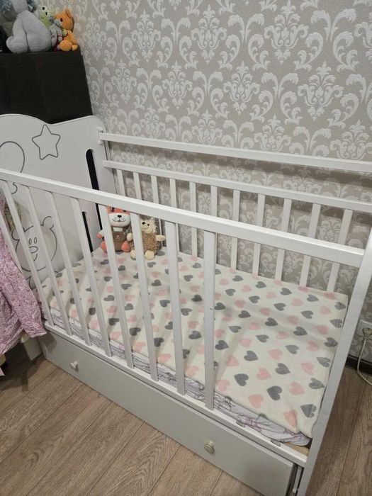 Продам детскую кроватку