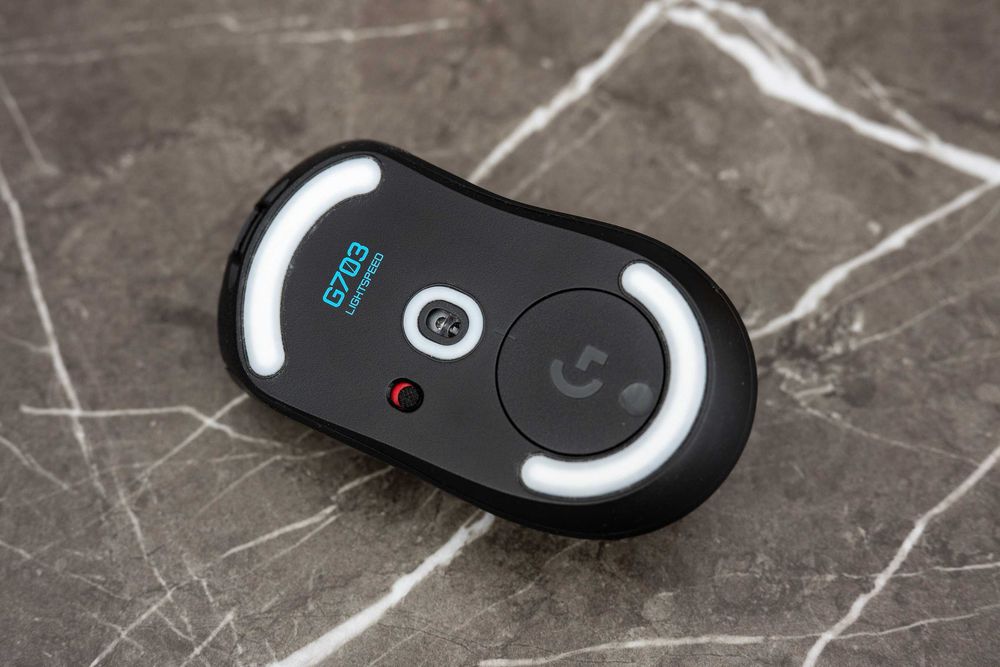 безжична мишка Logitech G703 LightSpeed