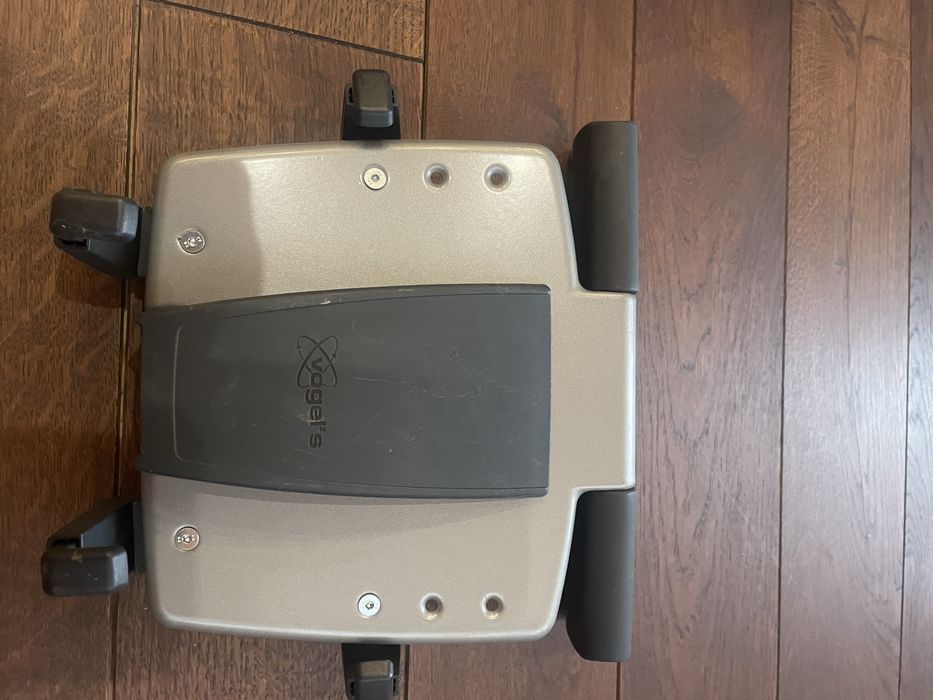 Стойка за таблет,тв,Ipad за кола