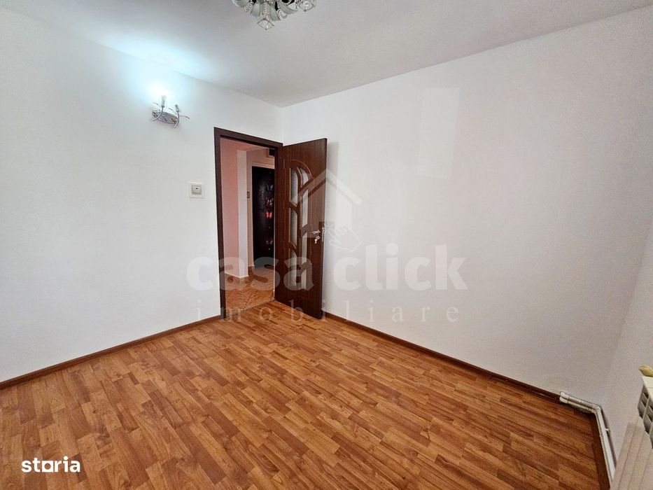 4 camere decomandat Micro 39B, balcoane 25 mp