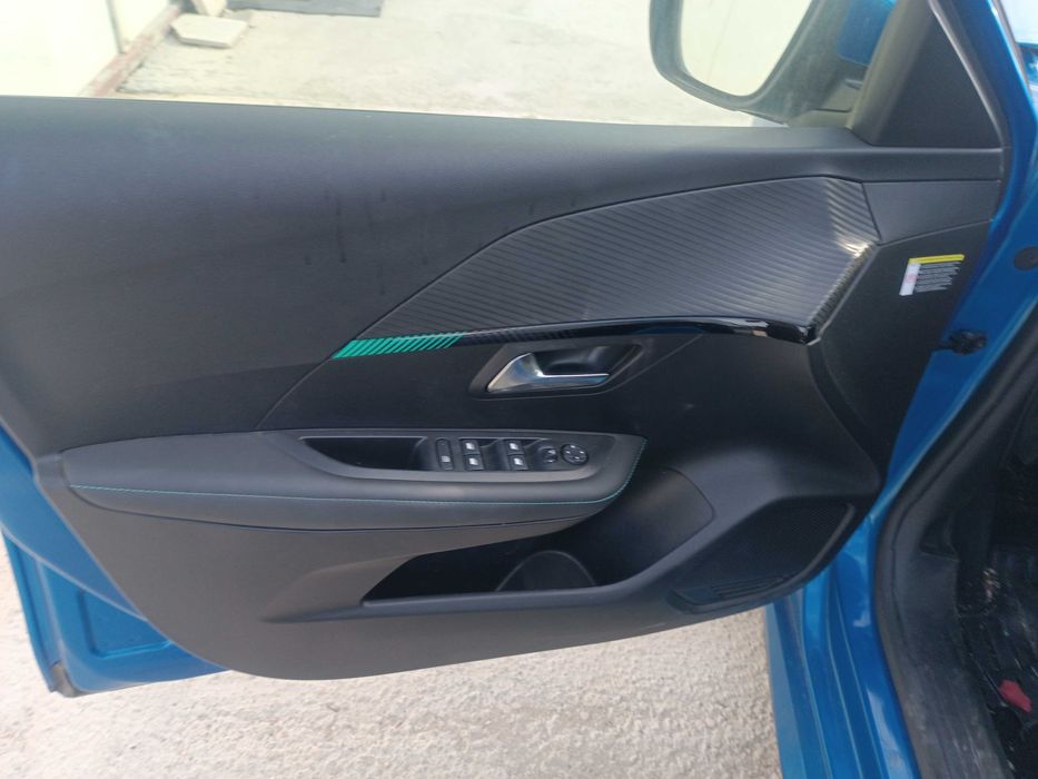 Пежо 208   / Peugeot 208  2  - 1,2I - на части