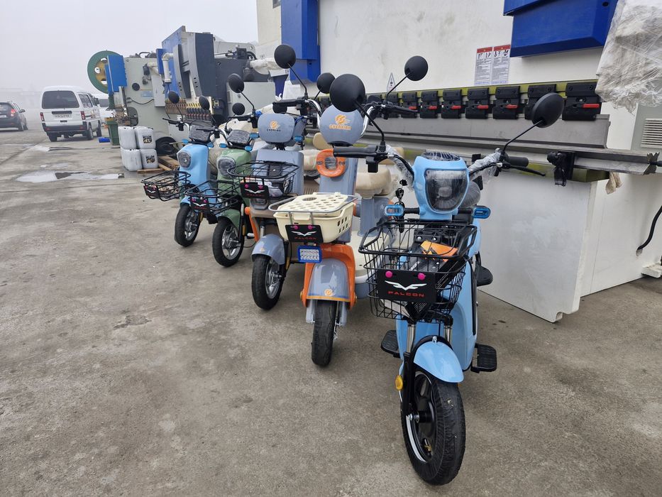 Skuter   скутер.