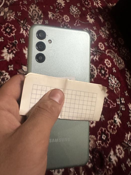 Самсунг М13 Samsung